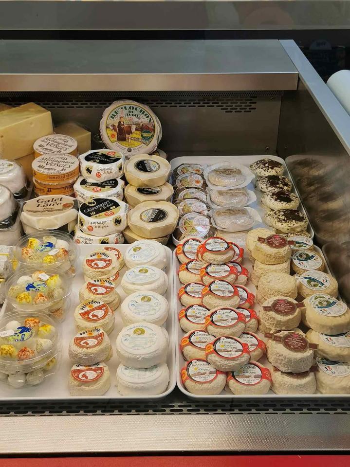 Boutique de fromages à Châteauneuf-de-Gadagne